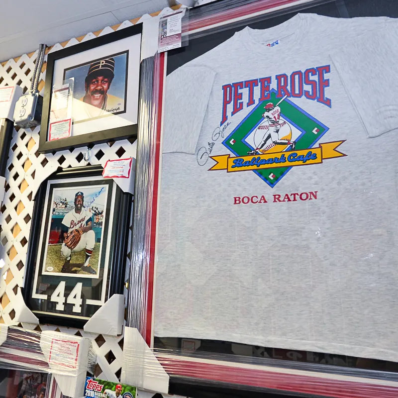 Signed Sports Memorabilia