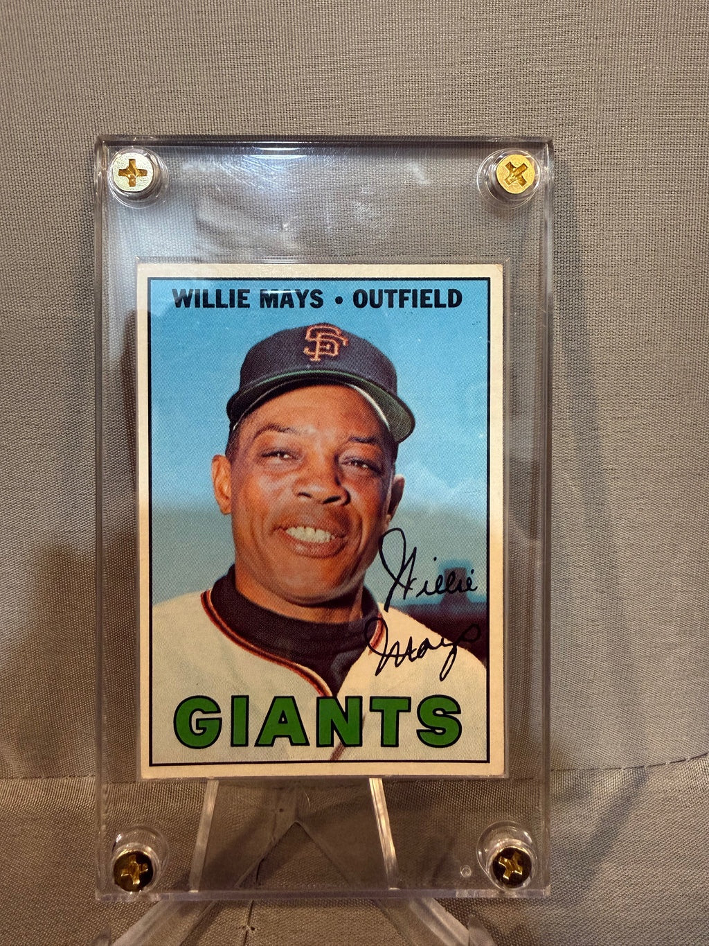 1967 Topps 200 Willie Mays (Nice Card)