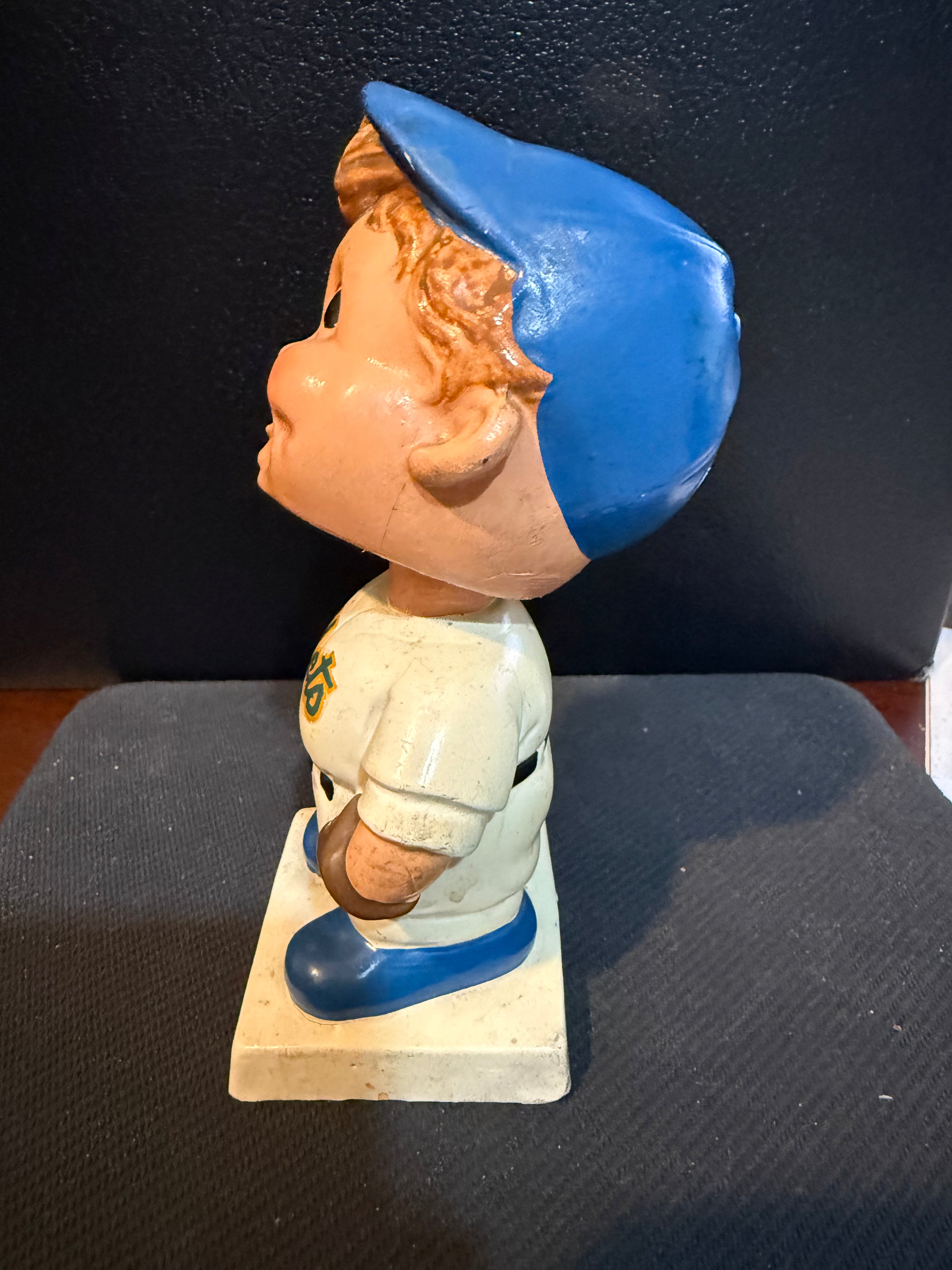 1962-63 New York Mets White Base Bobble Head Nodder