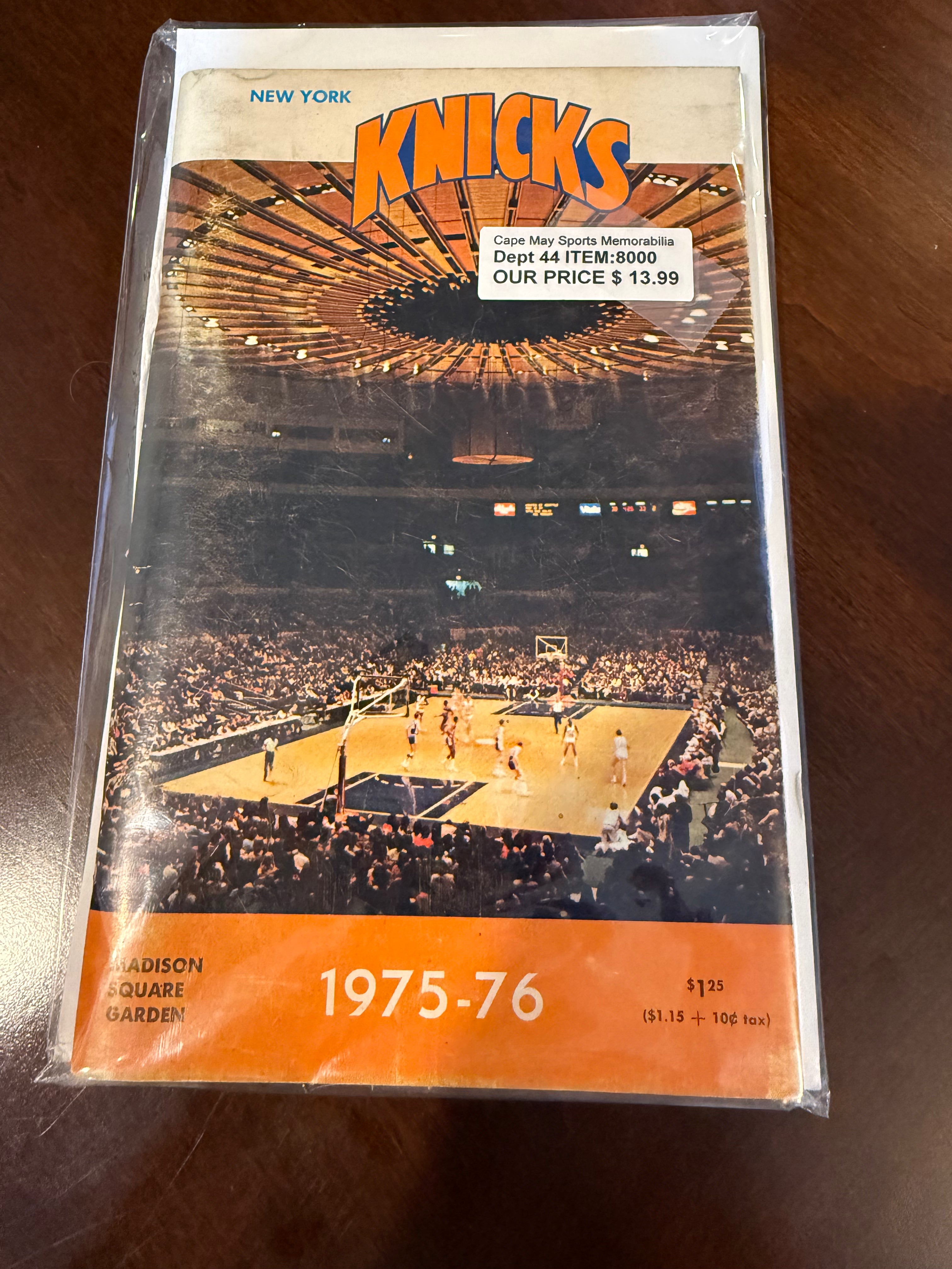 NY Knicks Yearbook 1975-76