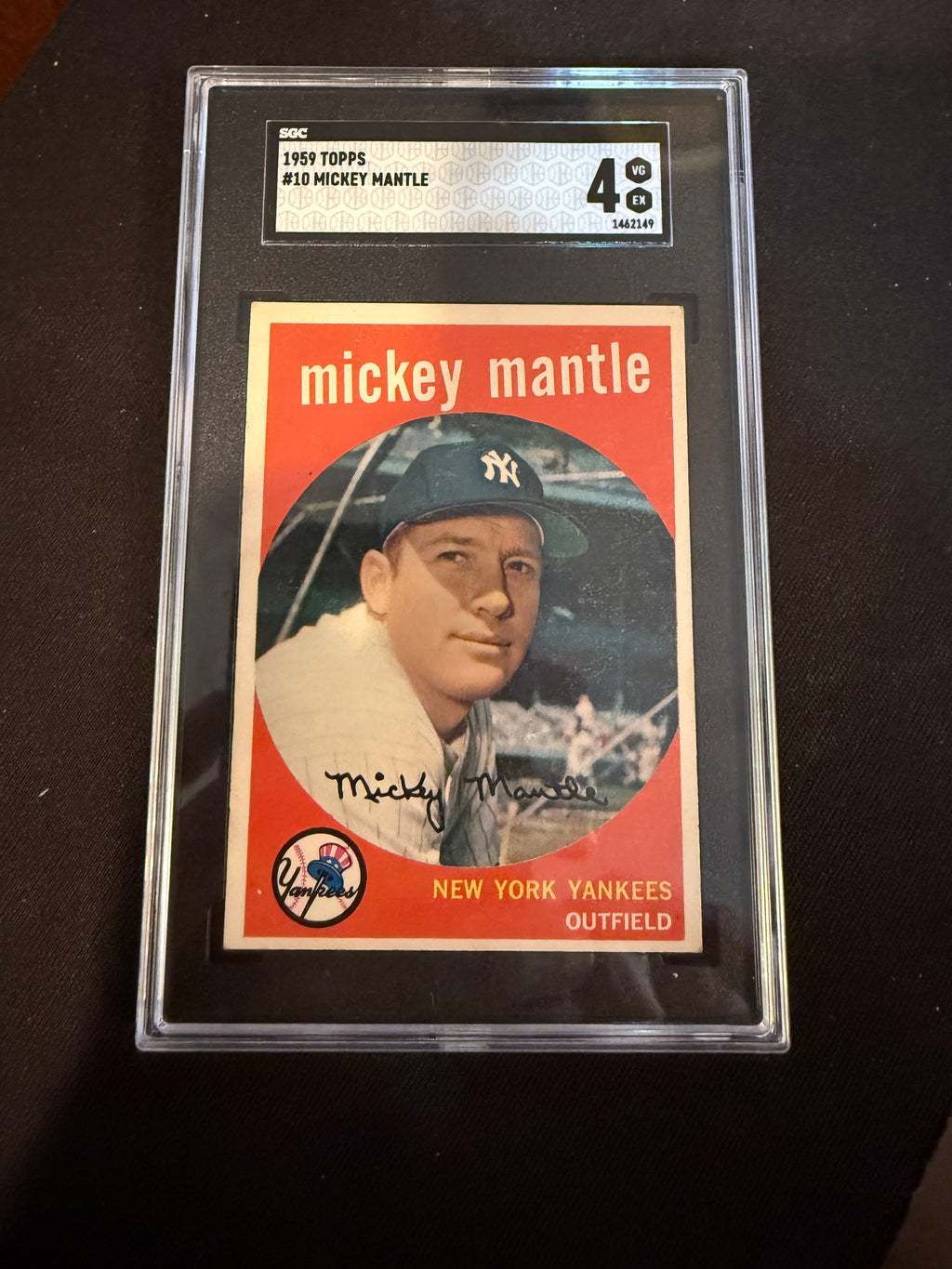 1959 Topps 10 Mickey Mantle SGC 4 VG-EX Nice Centering (Yankees)